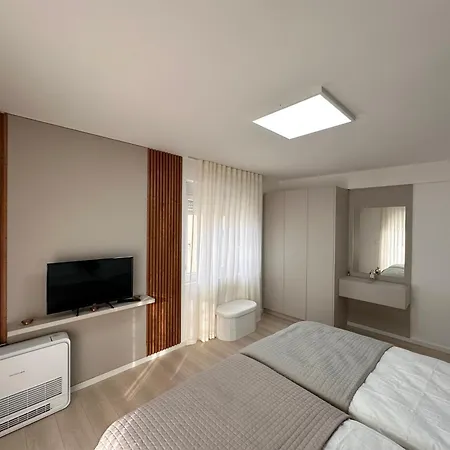 Cosy Staycation Апартаменты *