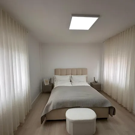شقة Cosy Staycation تيرانا